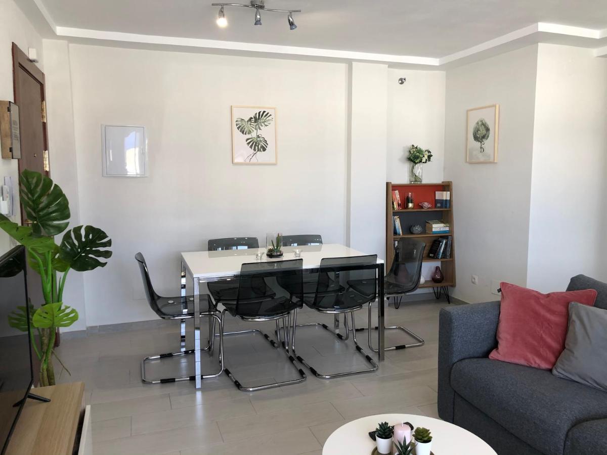 Victoria Luxury Beachfront Apartment In Benalmadena Costa Экстерьер фото