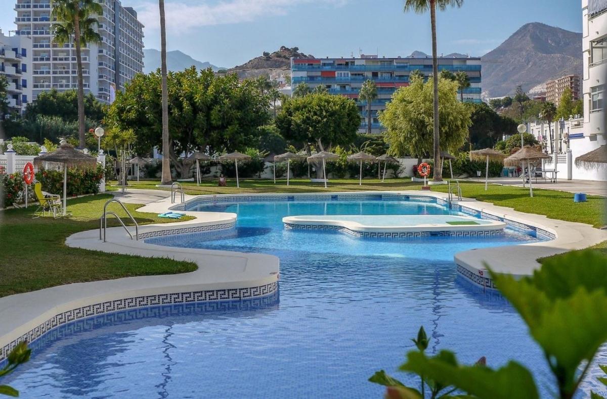 Victoria Luxury Beachfront Apartment In Benalmadena Costa Экстерьер фото