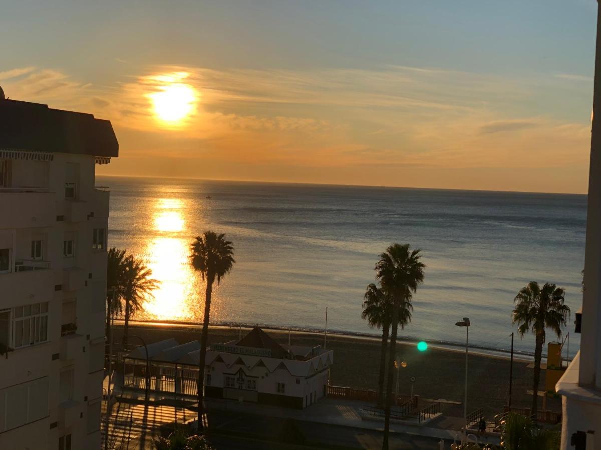 Victoria Luxury Beachfront Apartment In Benalmadena Costa Экстерьер фото