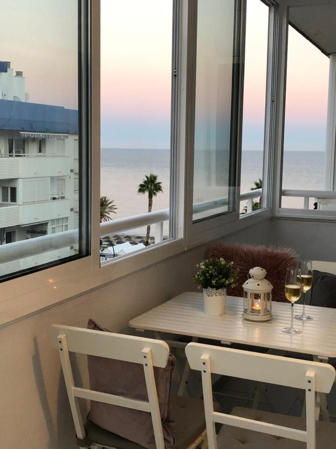 Victoria Luxury Beachfront Apartment In Benalmadena Costa Экстерьер фото